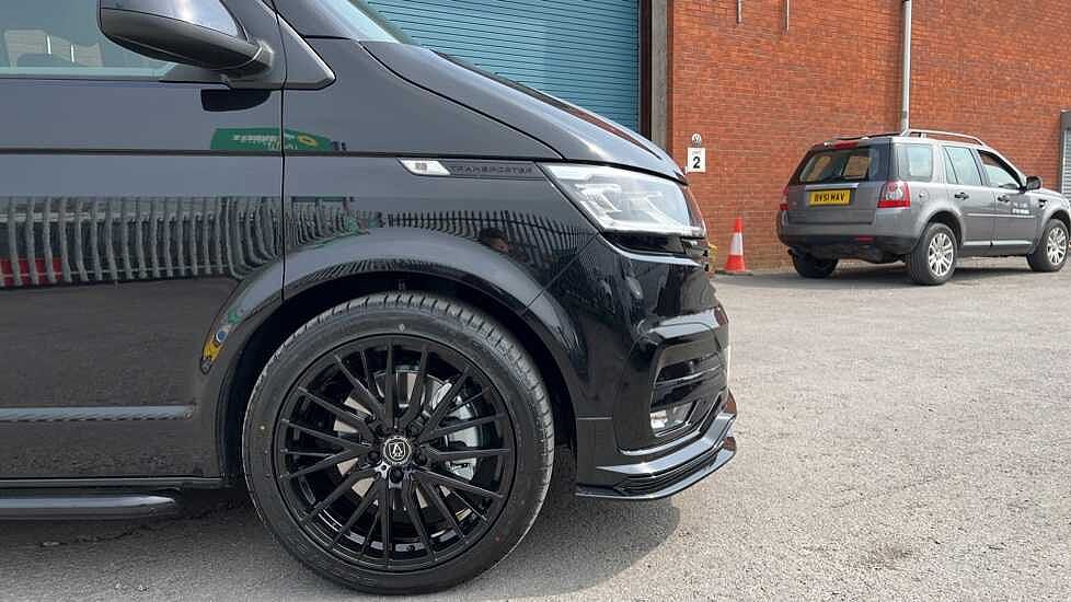 Volkswagen Transporter T32 Kombi Highline SWB 204 PS 2.0 TDI 7sp DSG
