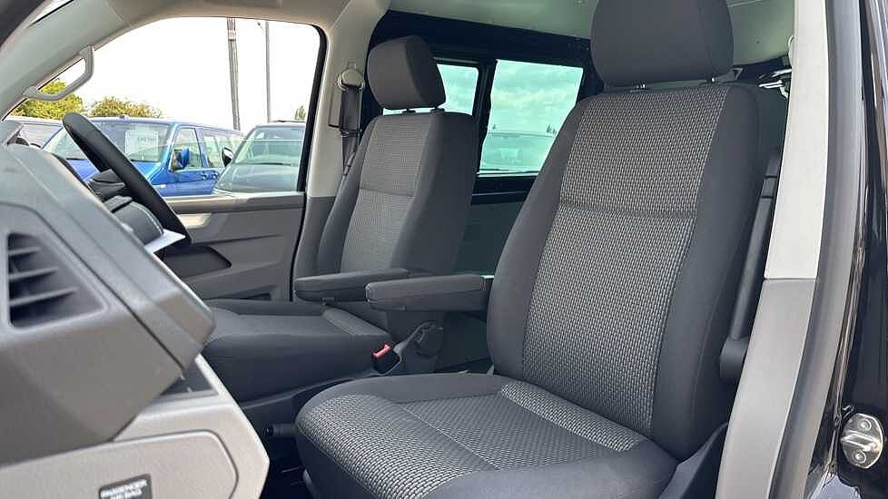 Volkswagen Transporter T32 Kombi Highline SWB 204 PS 2.0 TDI 7sp DSG