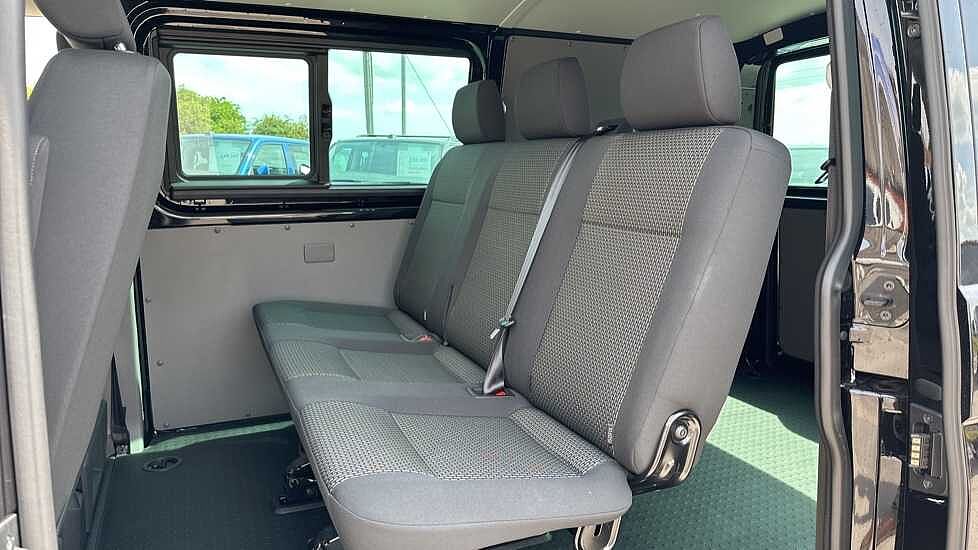 Volkswagen Transporter T32 Kombi Highline SWB 204 PS 2.0 TDI 7sp DSG