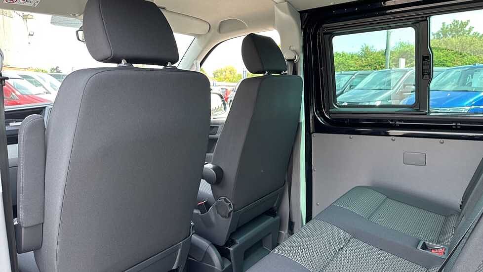 Volkswagen Transporter T32 Kombi Highline SWB 204 PS 2.0 TDI 7sp DSG