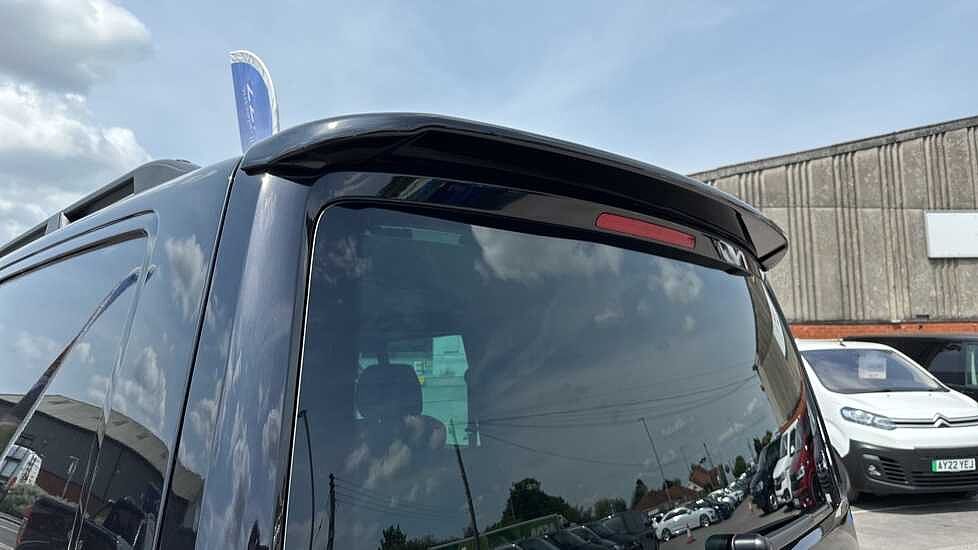 Volkswagen Transporter T32 Kombi Highline SWB 204 PS 2.0 TDI 7sp DSG