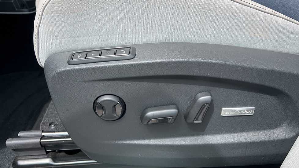 Volkswagen Id.buzz ID. Buzz 1st Edition SWB 204 PS 77 kWh Pro Electric 1 Speed Automatic