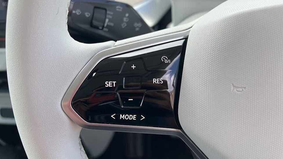 Volkswagen Id.buzz ID. Buzz 1st Edition SWB 204 PS 77 kWh Pro Electric 1 Speed Automatic