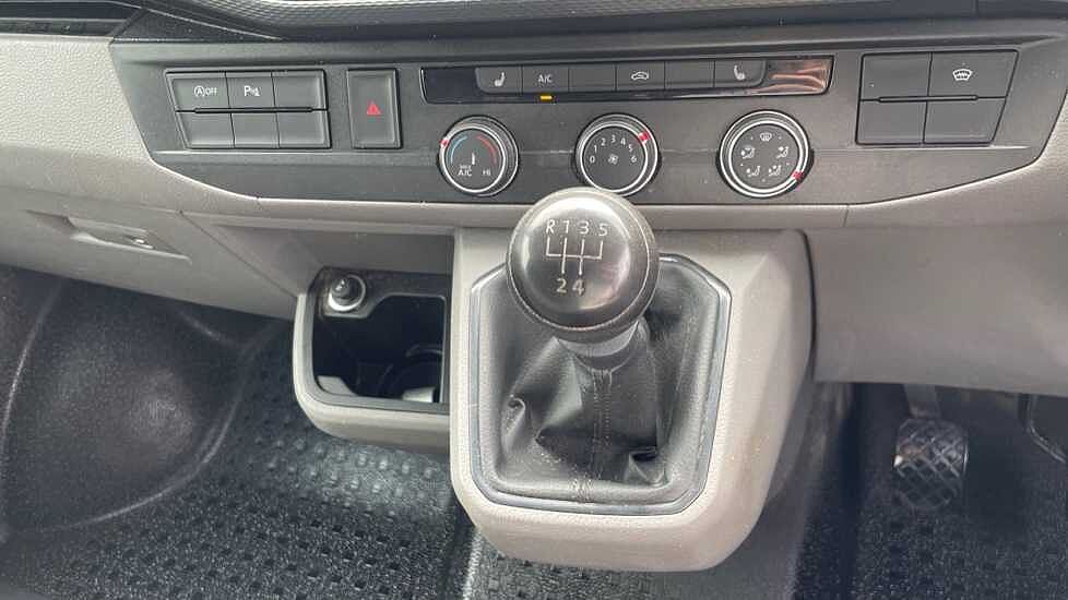 Volkswagen Transporter T28 Panel van Highline SWB 110 PS 2.0 TDI 5sp Manual