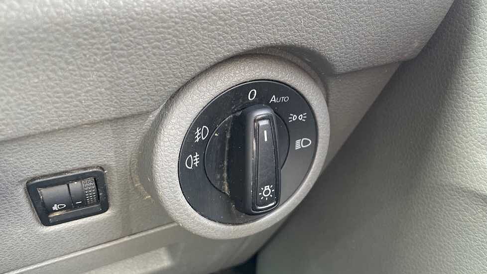 Volkswagen Transporter T28 Panel van Highline SWB 110 PS 2.0 TDI 5sp Manual