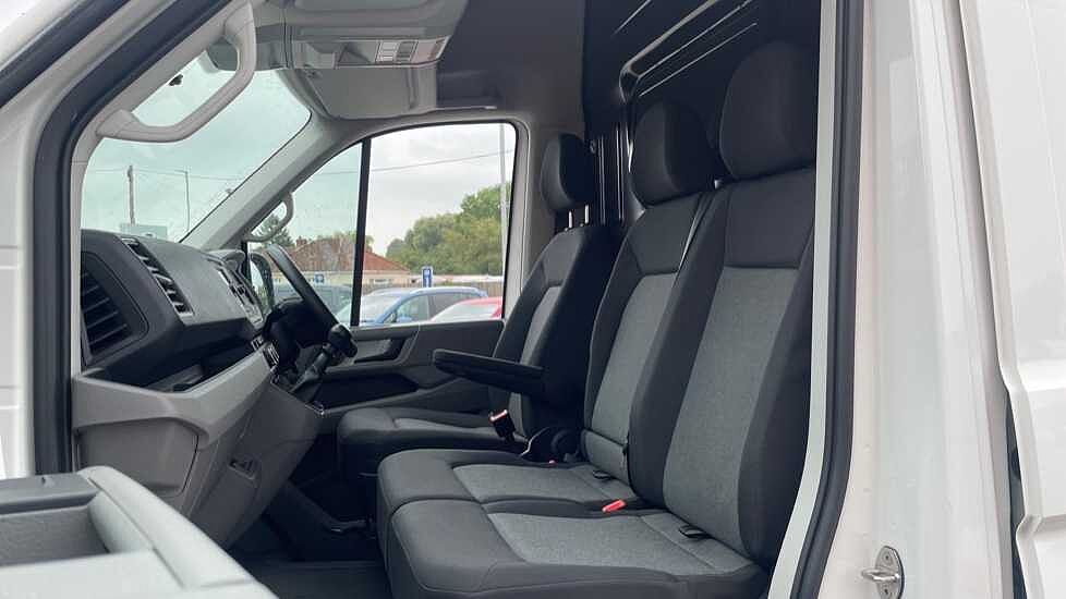 Volkswagen Crafter CR35 Panel van Trendline MWB 140 PS 2.0 TDI 6sp Manual FWD