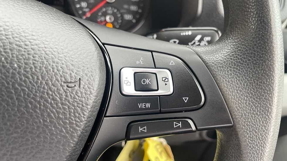 Volkswagen Crafter CR35 Panel van Trendline MWB 140 PS 2.0 TDI 6sp Manual FWD