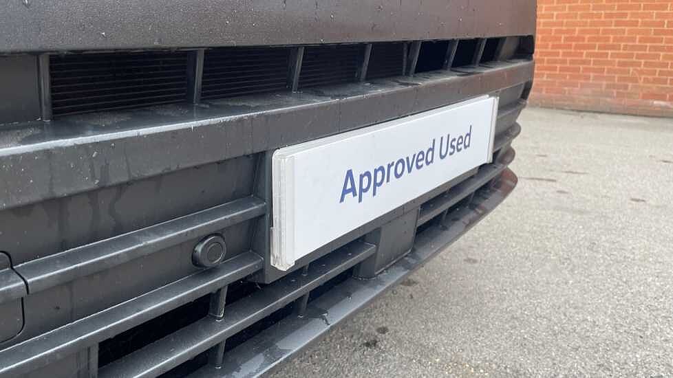 Volkswagen Crafter CR35 Panel van Trendline MWB 140 PS 2.0 TDI 6sp Manual FWD