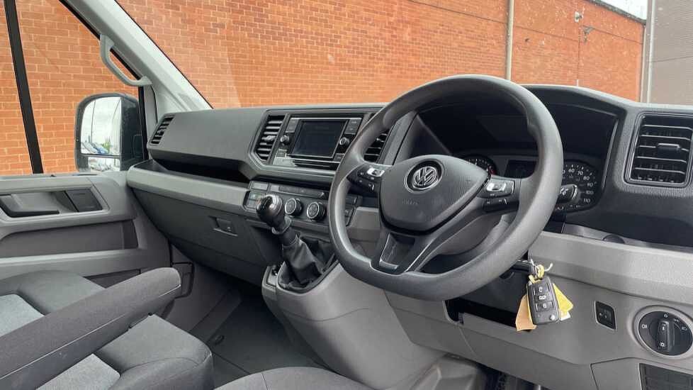 Volkswagen Crafter CR35 Panel van Trendline MWB 140 PS 2.0 TDI 6sp Manual FWD