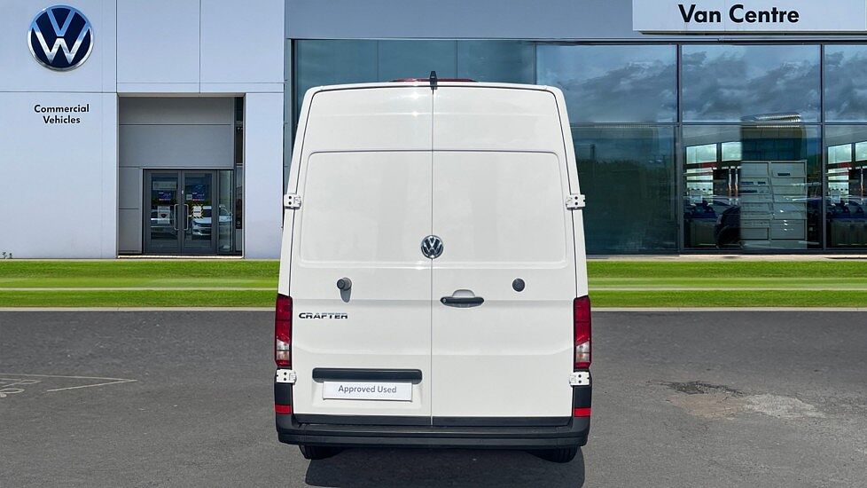 Volkswagen Crafter CR35 Panel van Trendline MWB 140 PS 2.0 TDI 6sp Manual FWD