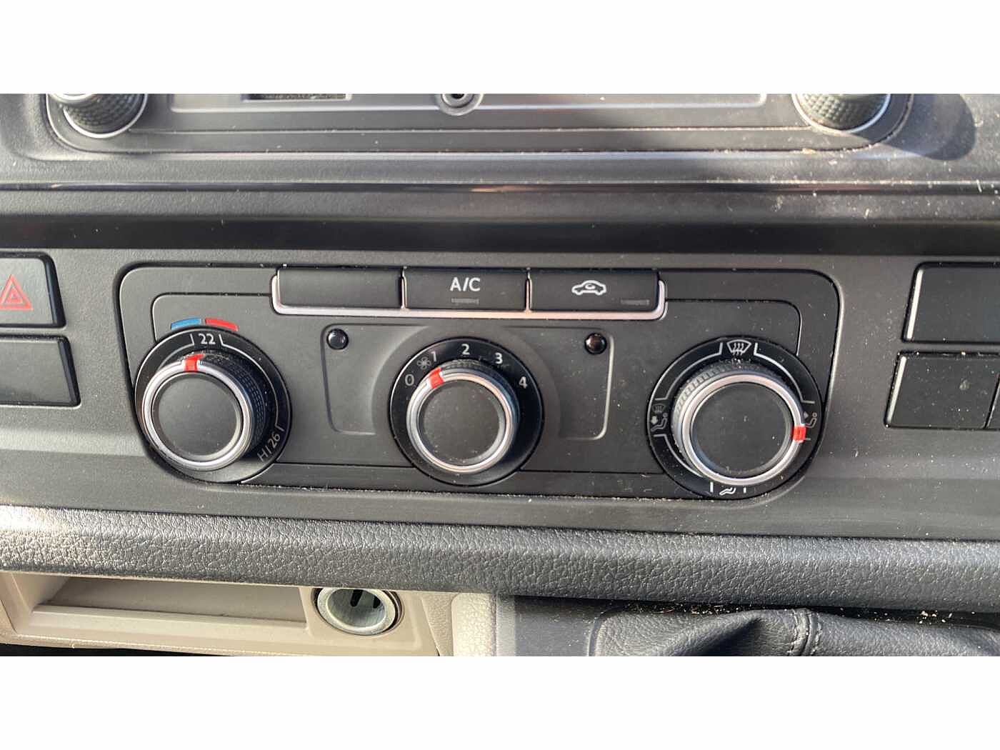 Volkswagen Transporter T28 Panel van Startline LWB 150 PS 2.0 TDI BMT 6sp Manual