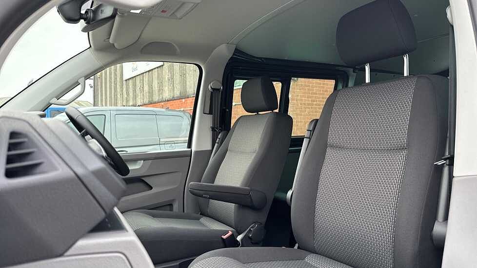 Volkswagen Transporter T32 Kombi Highline SWB 204 PS 2.0 TDI 7sp DSG