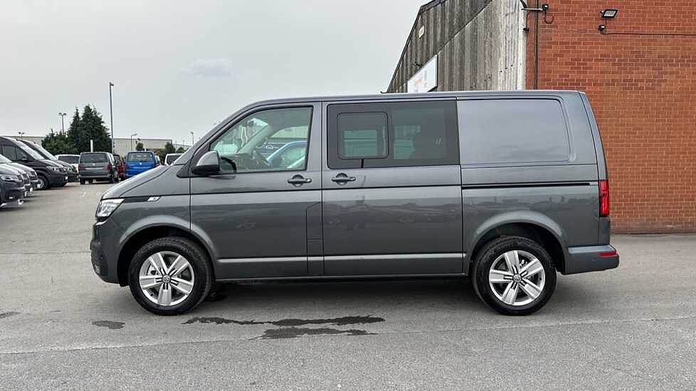 Volkswagen Transporter T32 Kombi Highline SWB 204 PS 2.0 TDI 7sp DSG