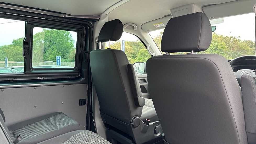 Volkswagen Transporter T32 Kombi Highline SWB 204 PS 2.0 TDI 7sp DSG