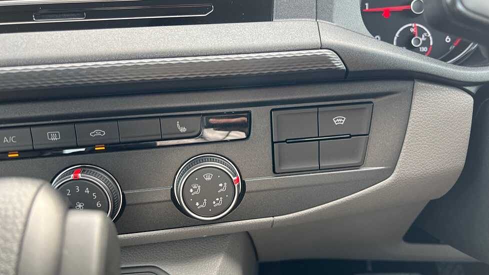 Volkswagen Transporter T32 Kombi van Highline SWB 204 PS 2.0 TDI 7sp DSG