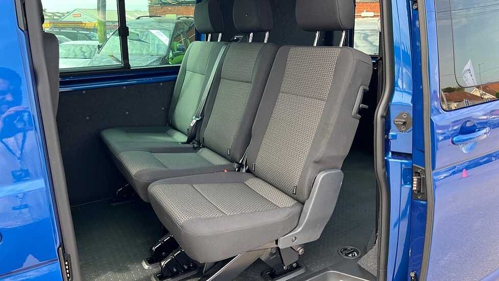 Volkswagen Transporter T32 Kombi van Highline SWB 204 PS 2.0 TDI 7sp DSG