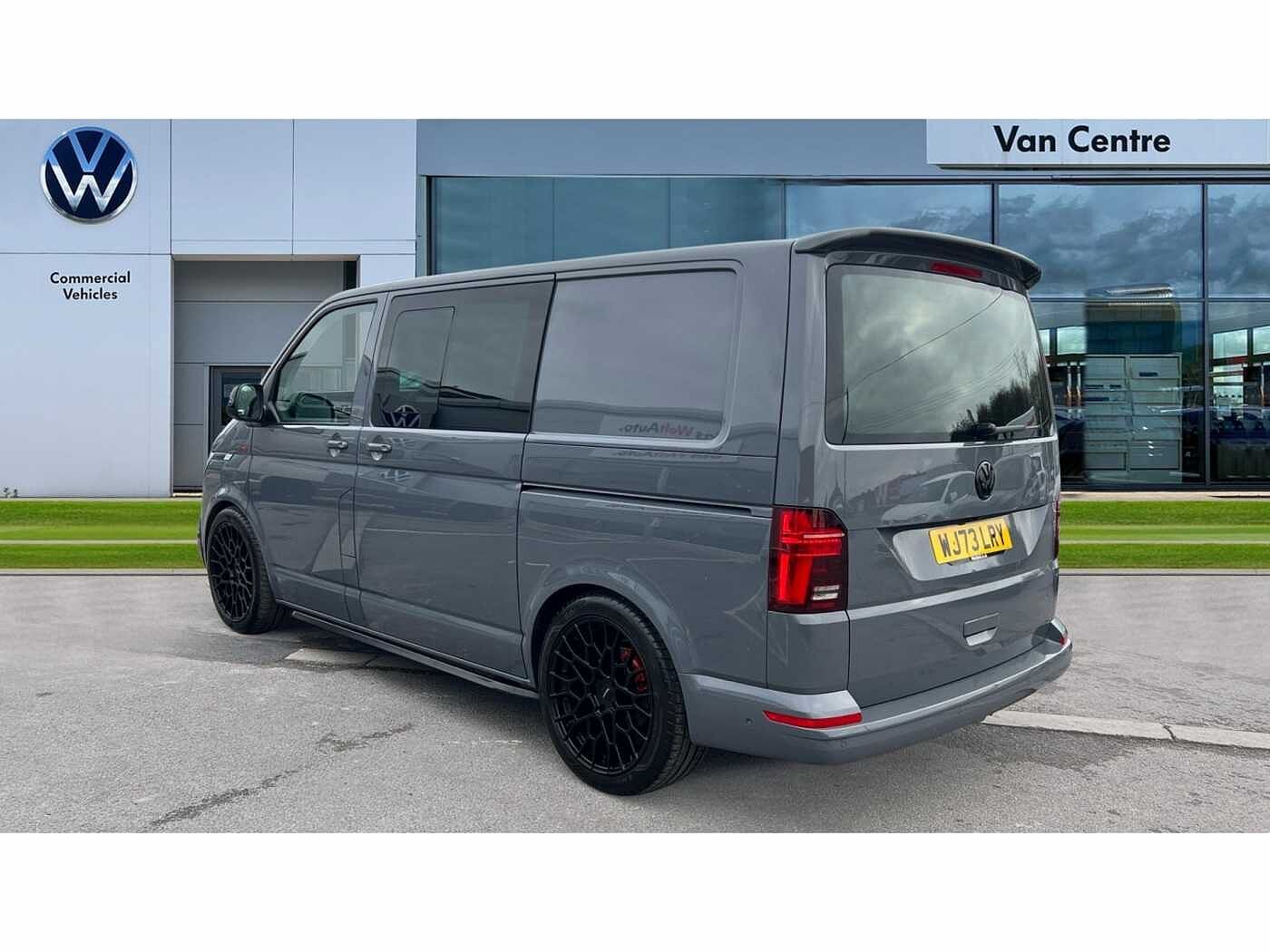 Volkswagen Transporter T32 Kombi Van Highline SWB 204 PS 2.0 TDI 7sp DSG