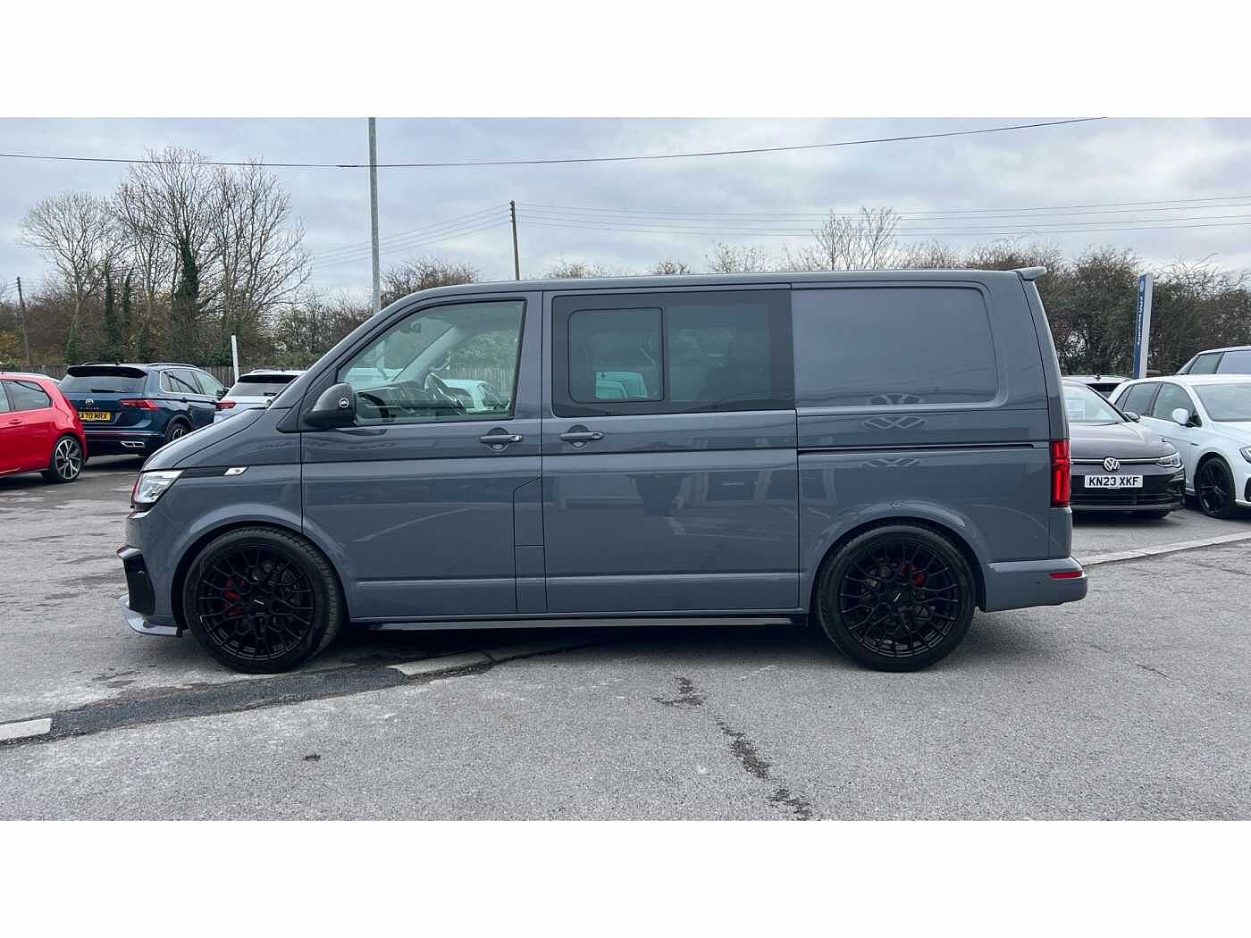 Volkswagen Transporter T32 Kombi Van Highline SWB 204 PS 2.0 TDI 7sp DSG