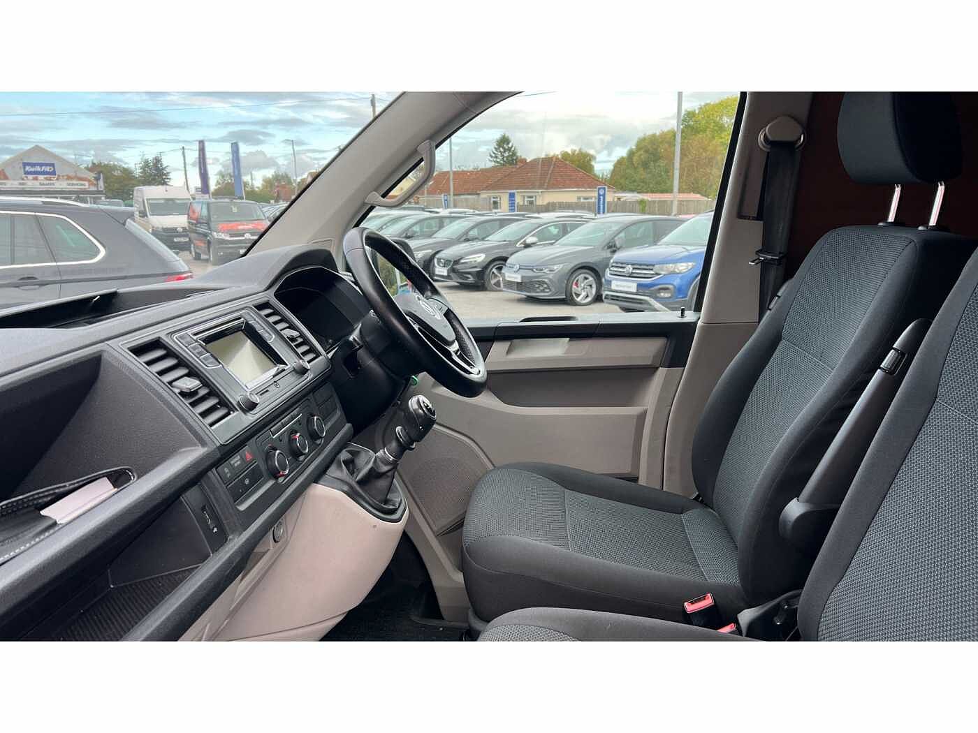 Volkswagen Transporter T28 Panel van Highline SWB EU6 150 PS 2.0 TDI BMT 6sp Manual