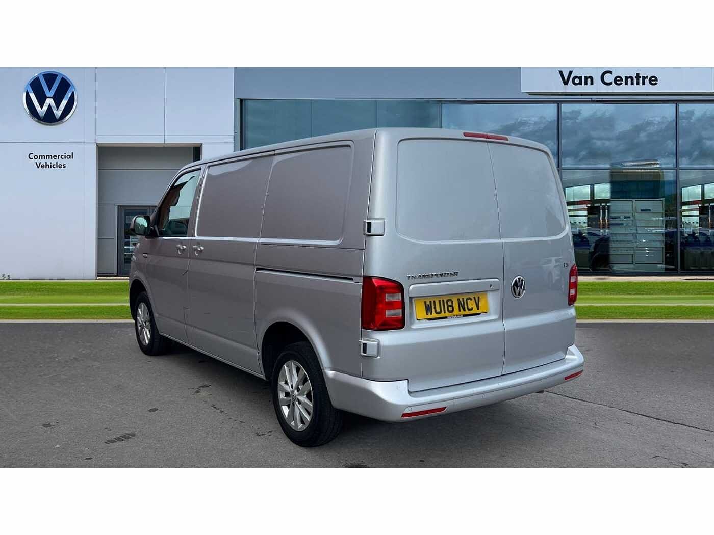 Volkswagen Transporter T28 Panel van Highline SWB EU6 150 PS 2.0 TDI BMT 6sp Manual