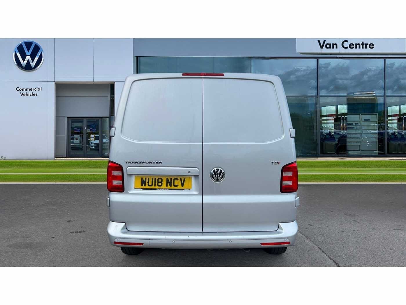 Volkswagen Transporter T28 Panel van Highline SWB EU6 150 PS 2.0 TDI BMT 6sp Manual