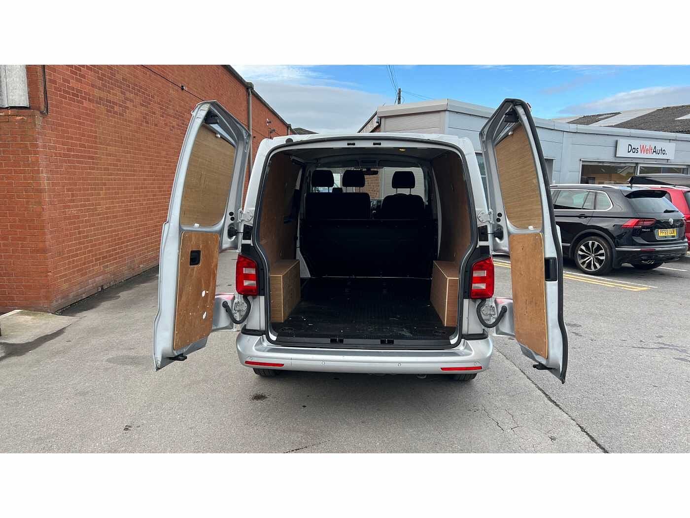 Volkswagen Transporter T28 Panel van Highline SWB EU6 150 PS 2.0 TDI BMT 6sp Manual