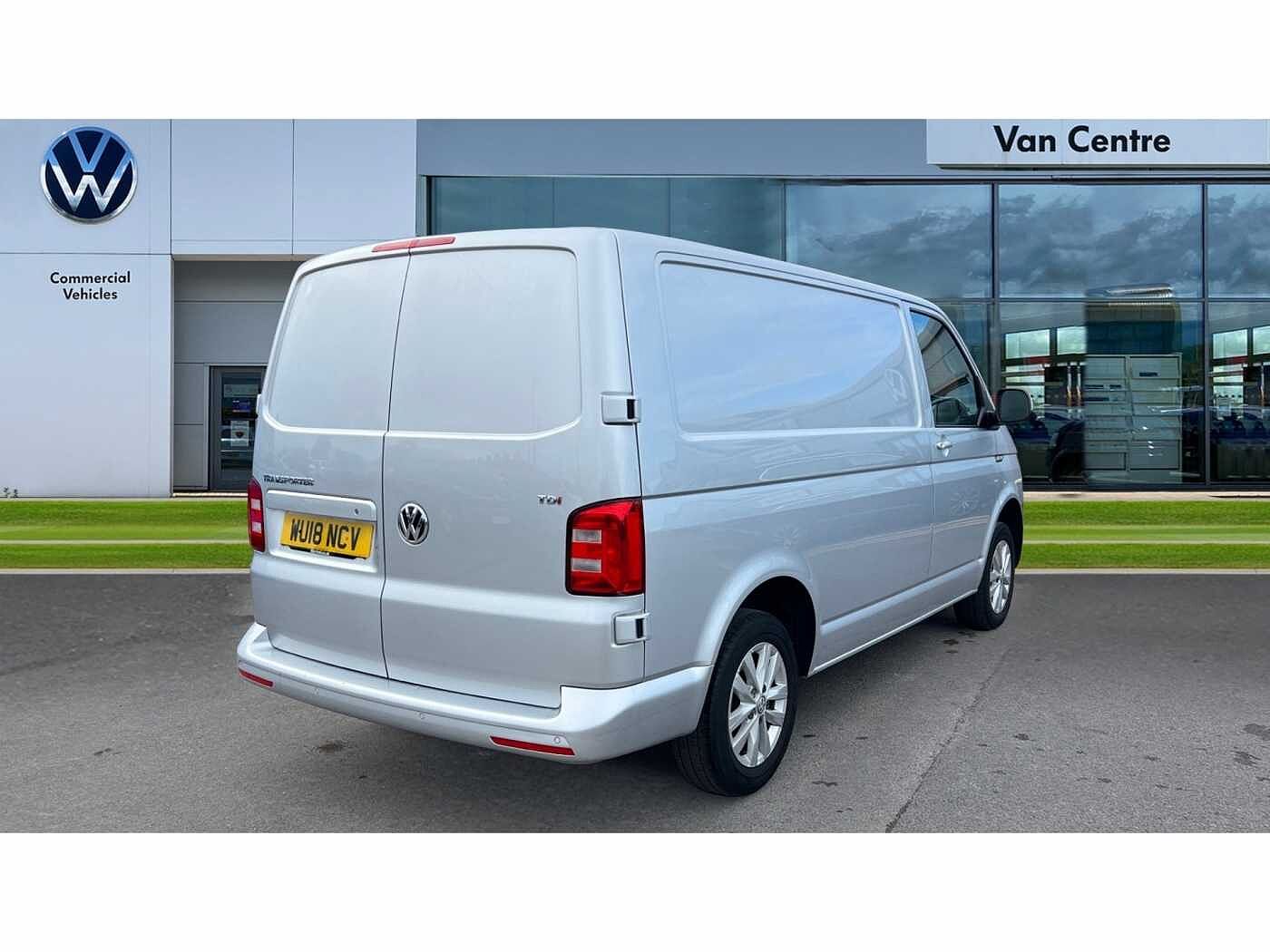 Volkswagen Transporter T28 Panel van Highline SWB EU6 150 PS 2.0 TDI BMT 6sp Manual