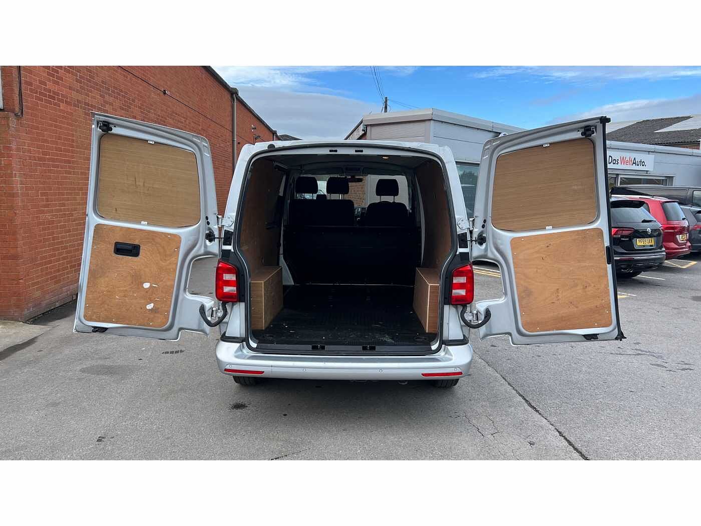 Volkswagen Transporter T28 Panel van Highline SWB EU6 150 PS 2.0 TDI BMT 6sp Manual