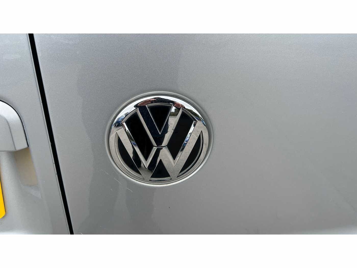 Volkswagen Transporter T28 Panel van Highline SWB EU6 150 PS 2.0 TDI BMT 6sp Manual
