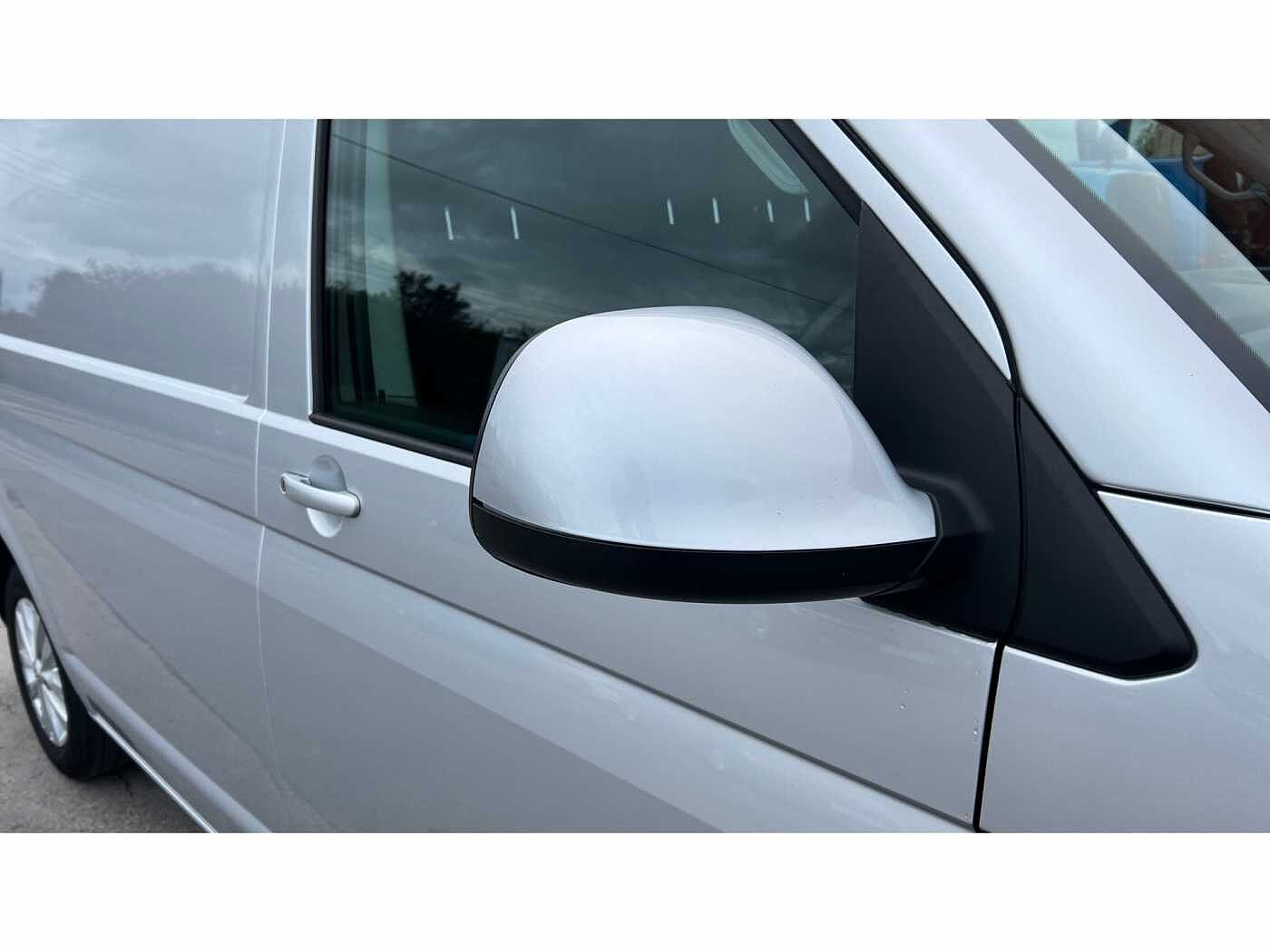 Volkswagen Transporter T28 Panel van Highline SWB EU6 150 PS 2.0 TDI BMT 6sp Manual
