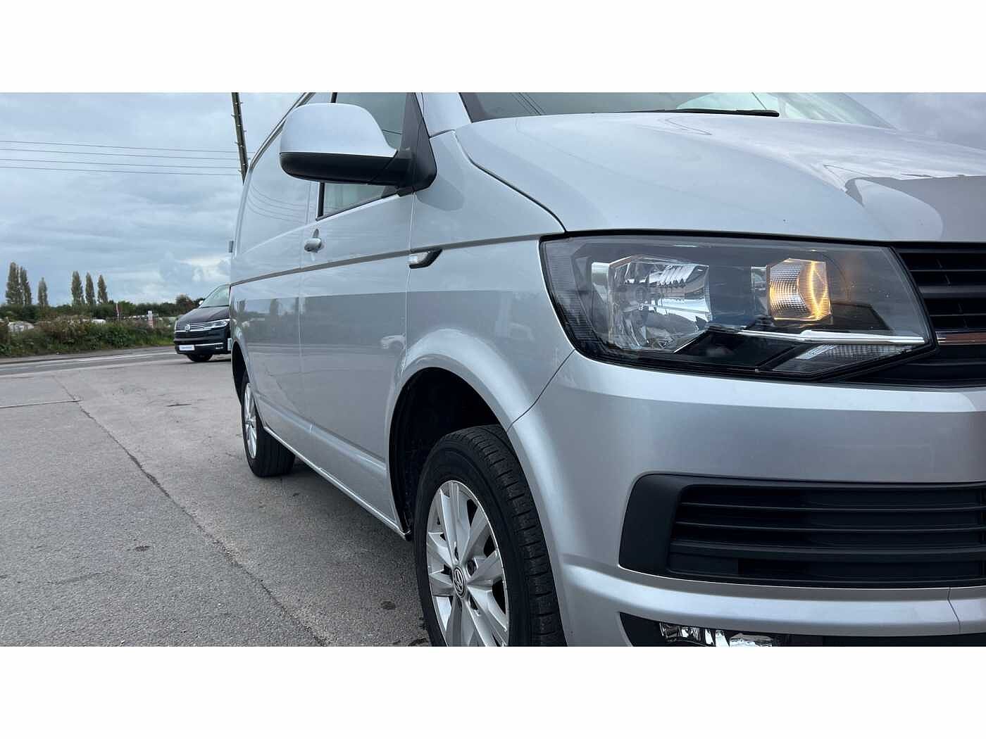 Volkswagen Transporter T28 Panel van Highline SWB EU6 150 PS 2.0 TDI BMT 6sp Manual