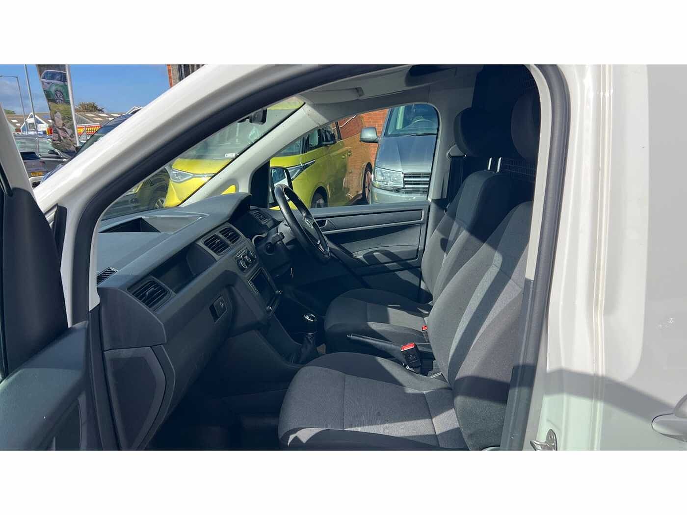 Volkswagen Caddy C20 Panel van Highline SWB EU6 102 PS 2.0 TDI BMT 5sp Manual