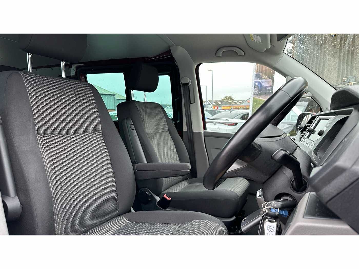 Volkswagen Transporter T32 Kombi Highline SWB 150 PS 2.0 TDI 6sp Manual