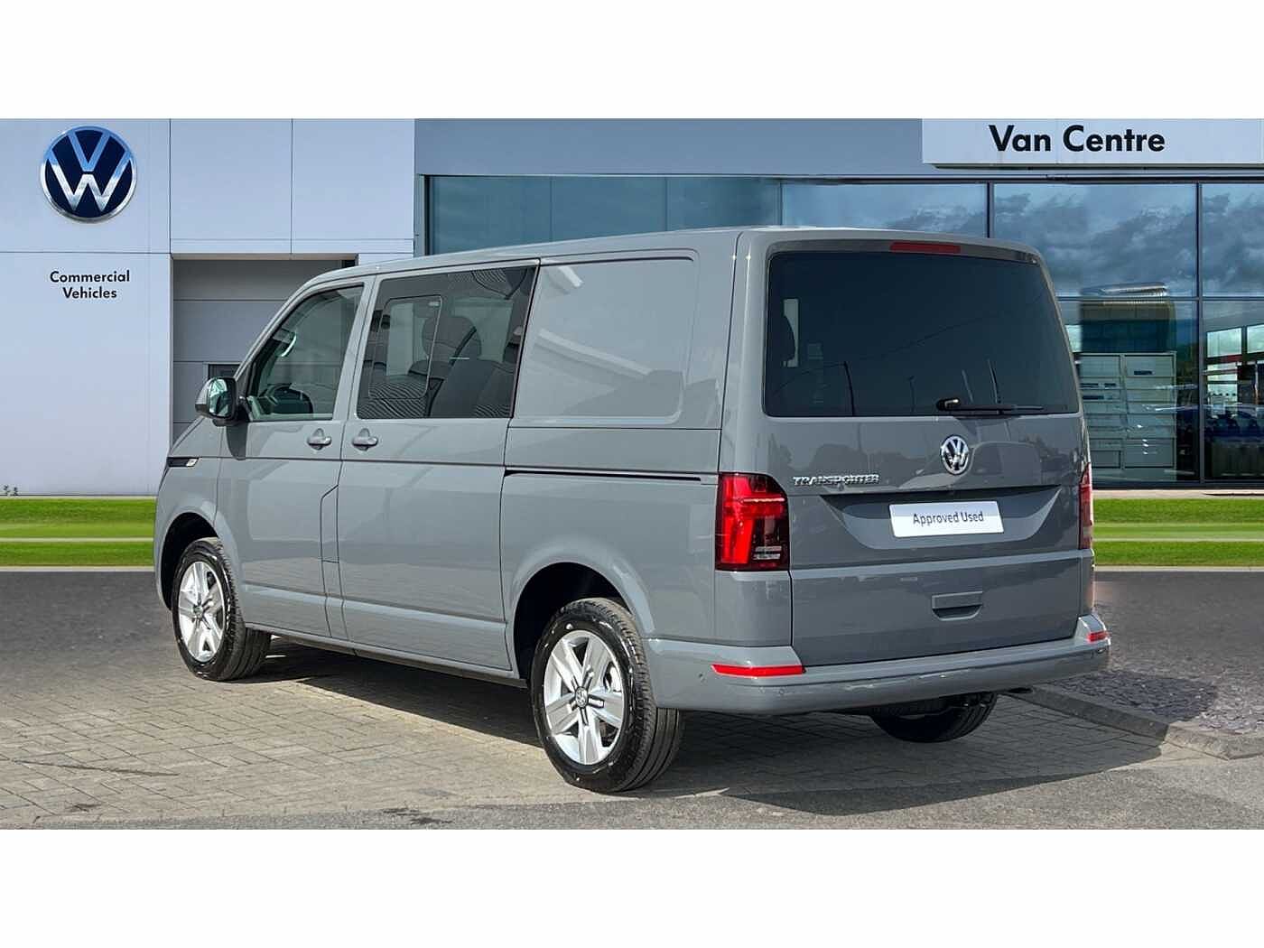 Volkswagen Transporter T32 Swb Diese 2.0 BiTDI 204 Highline Kombi Van DSG