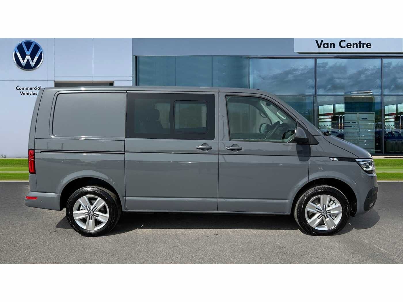 Volkswagen Transporter T32 Swb Diese 2.0 BiTDI 204 Highline Kombi Van DSG