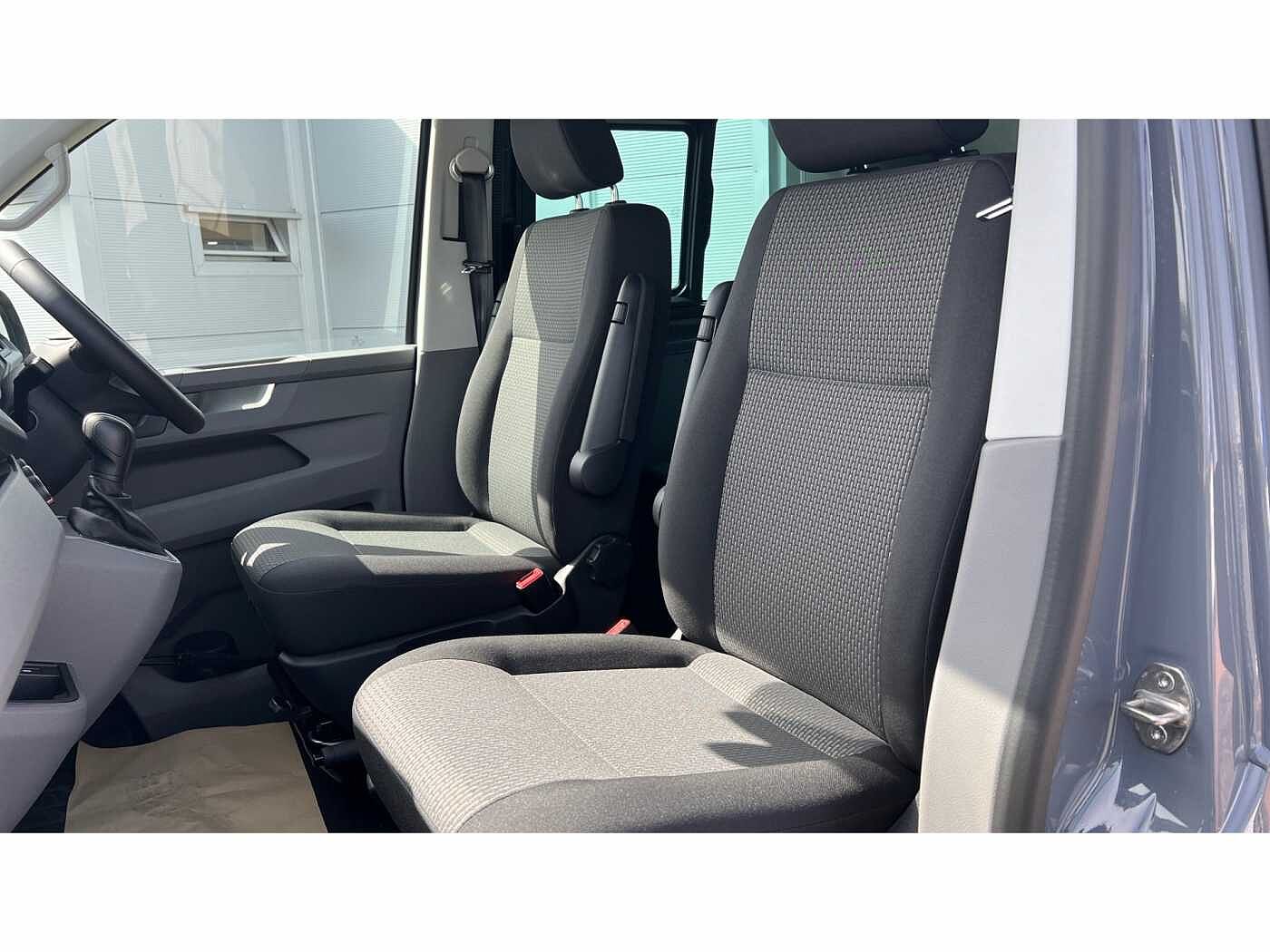 Volkswagen Transporter T32 Swb Diese 2.0 BiTDI 204 Highline Kombi Van DSG