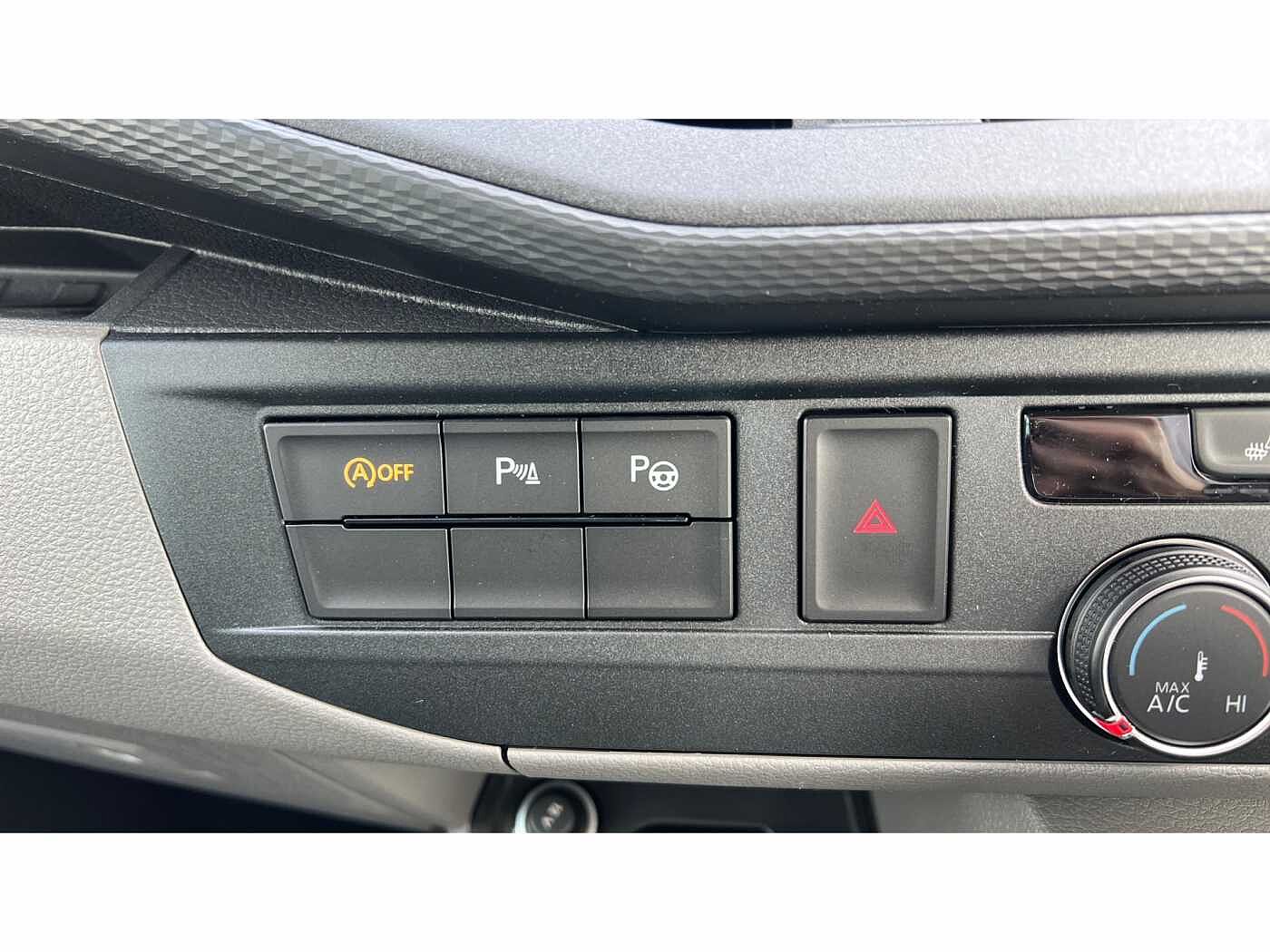 Volkswagen Transporter T32 Swb Diese 2.0 BiTDI 204 Highline Kombi Van DSG