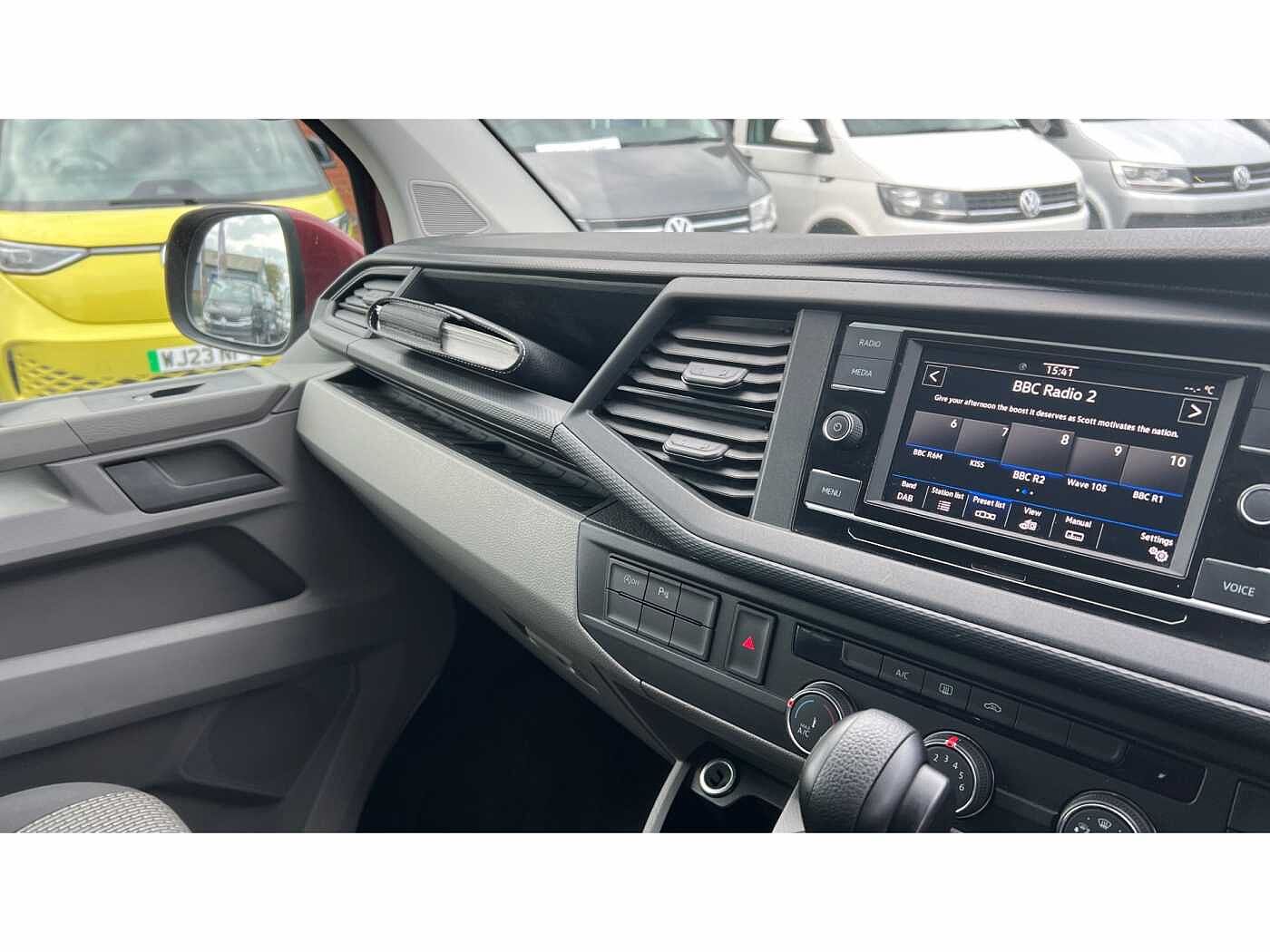 Volkswagen Transporter T32 Kombi Highline SWB 204 PS 2.0 TDI 7sp DSG 4MOTION