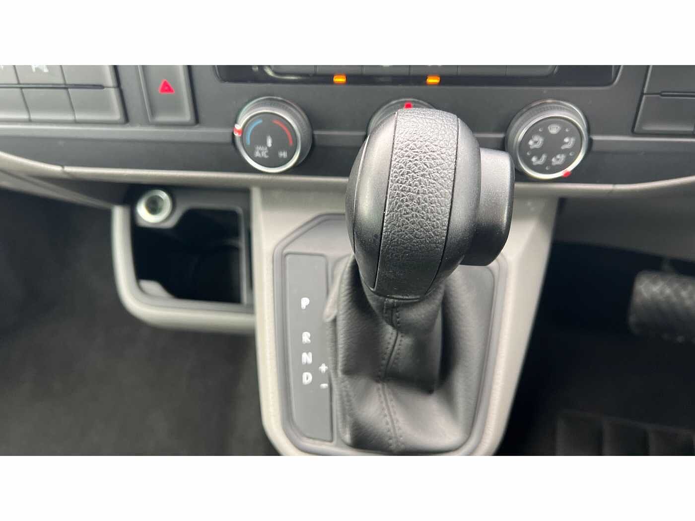Volkswagen Transporter T32 Kombi Highline SWB 204 PS 2.0 TDI 7sp DSG 4MOTION
