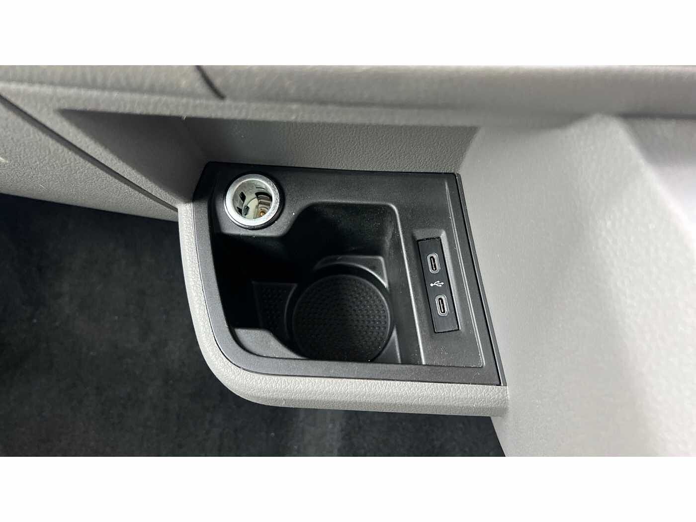Volkswagen Transporter T32 Kombi Highline SWB 204 PS 2.0 TDI 7sp DSG 4MOTION