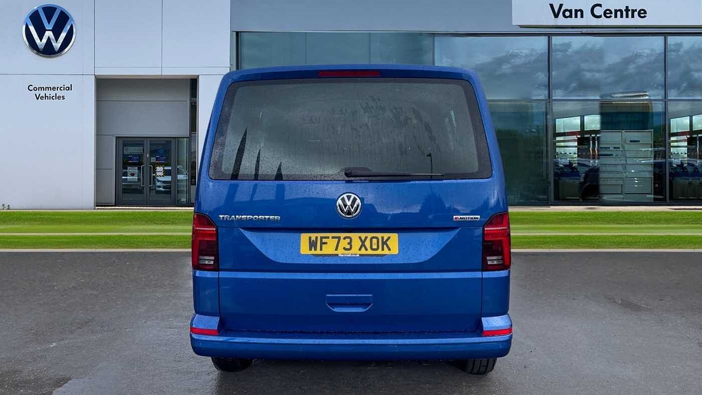 Volkswagen Transporter T32 Kombi Van Highline SWB 204 PS 2.0 TDI 7sp DSG 4MOTION