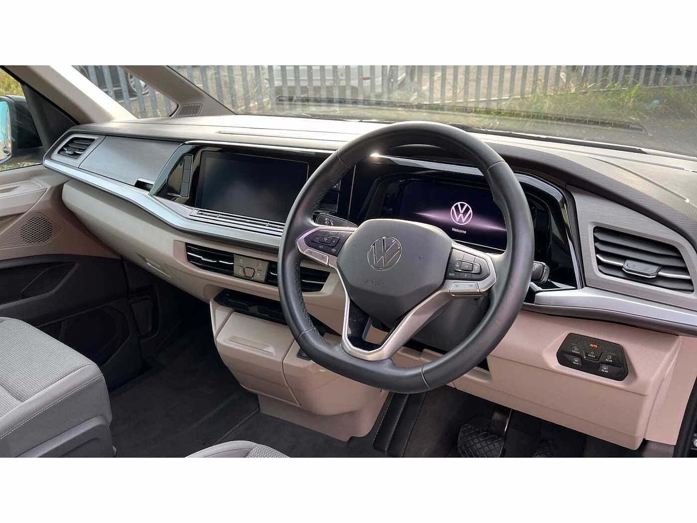 Volkswagen Multivan Life Standard 218 PS 1.4 eHybrid 6-Speed DSG