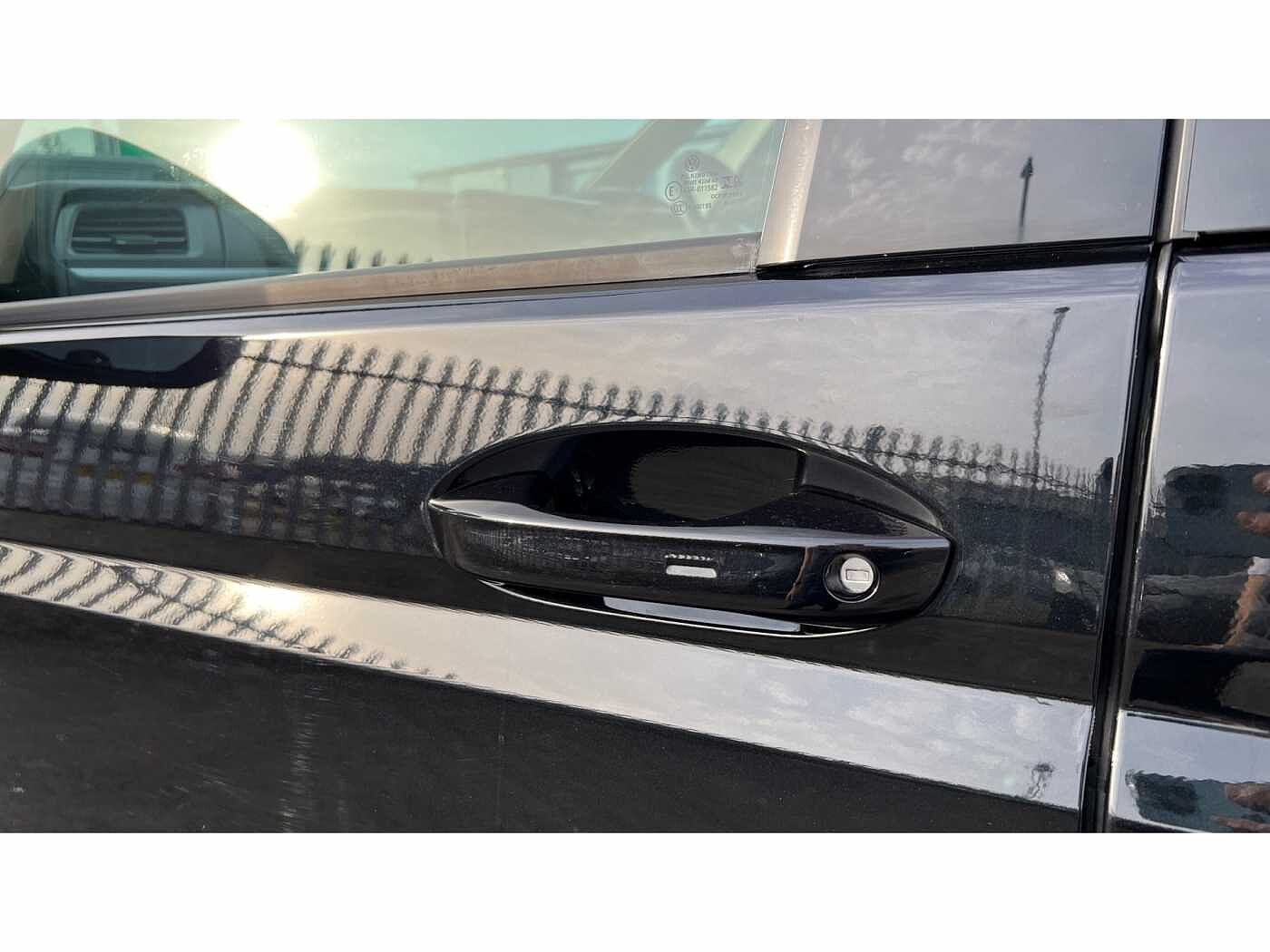 Volkswagen Multivan Life Standard 218 PS 1.4 eHybrid 6-Speed DSG