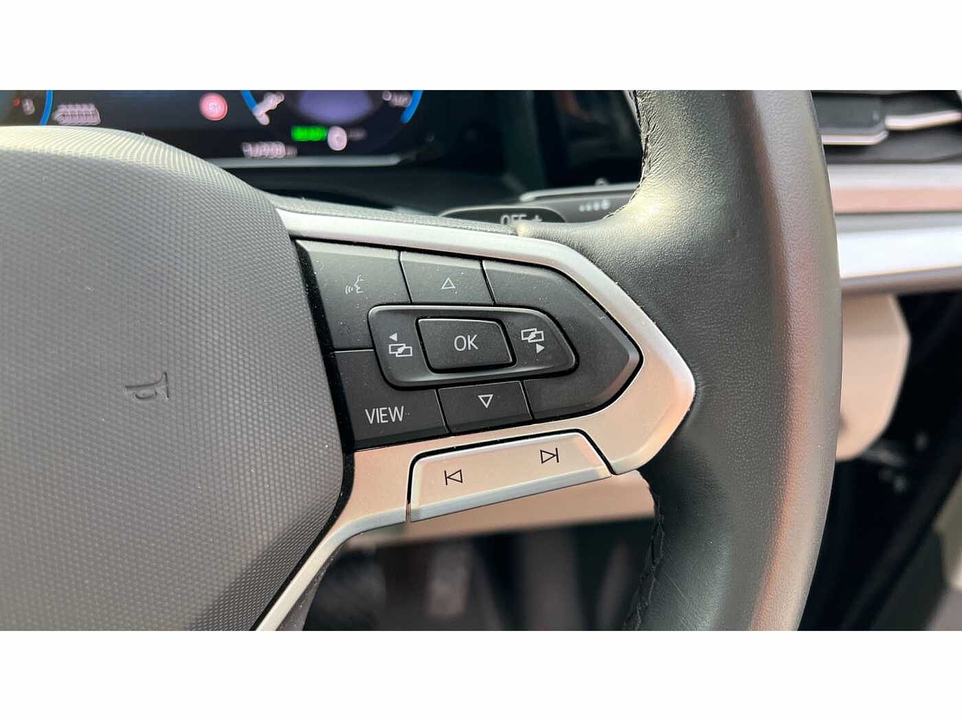 Volkswagen Multivan Life Standard 218 PS 1.4 eHybrid 6-Speed DSG
