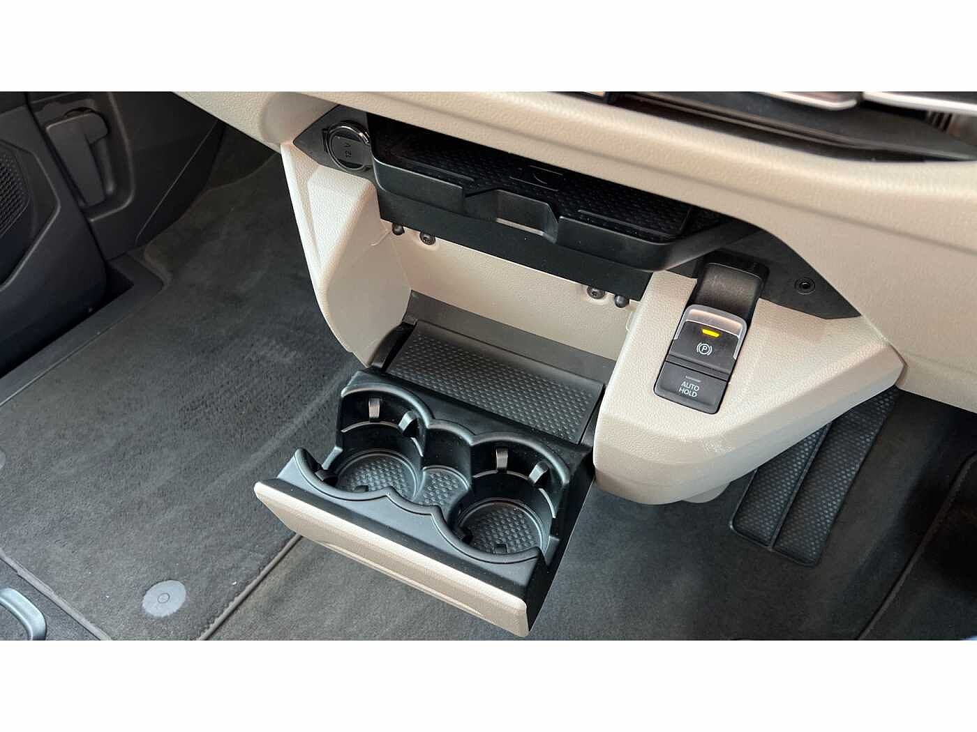 Volkswagen Multivan Life Standard 218 PS 1.4 eHybrid 6-Speed DSG