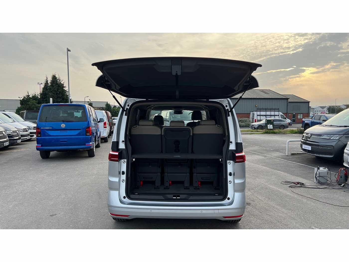 Volkswagen Multivan Life Standard 218 PS 1.4 eHybrid 6-Speed DSG