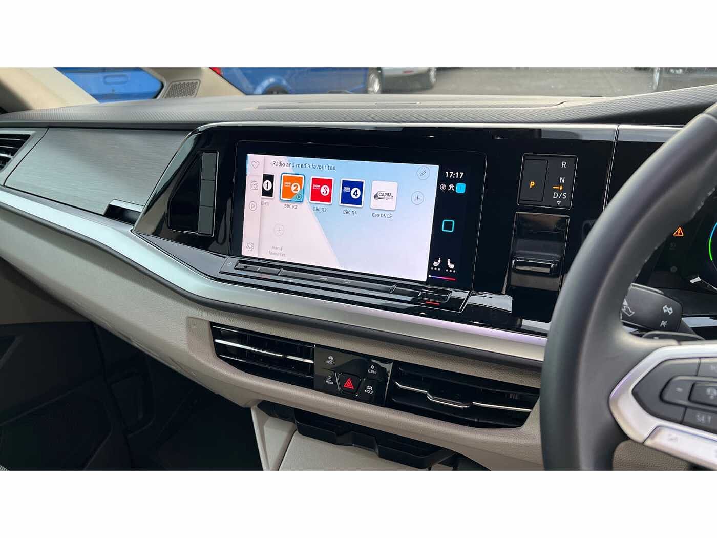 Volkswagen Multivan Life Standard 218 PS 1.4 eHybrid 6-Speed DSG