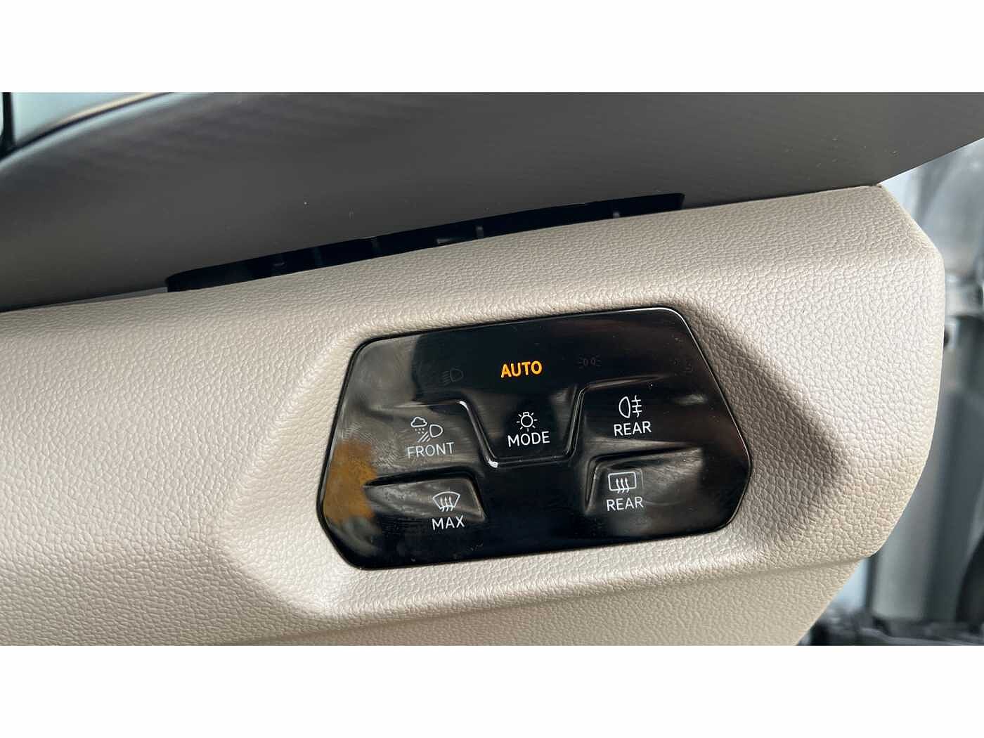 Volkswagen Multivan Life Standard 218 PS 1.4 eHybrid 6-Speed DSG