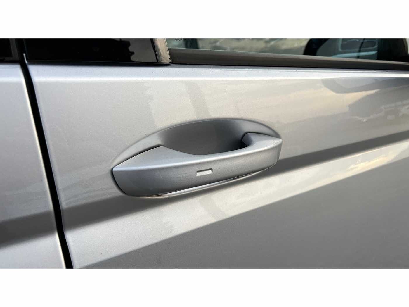 Volkswagen Multivan Life Standard 218 PS 1.4 eHybrid 6-Speed DSG