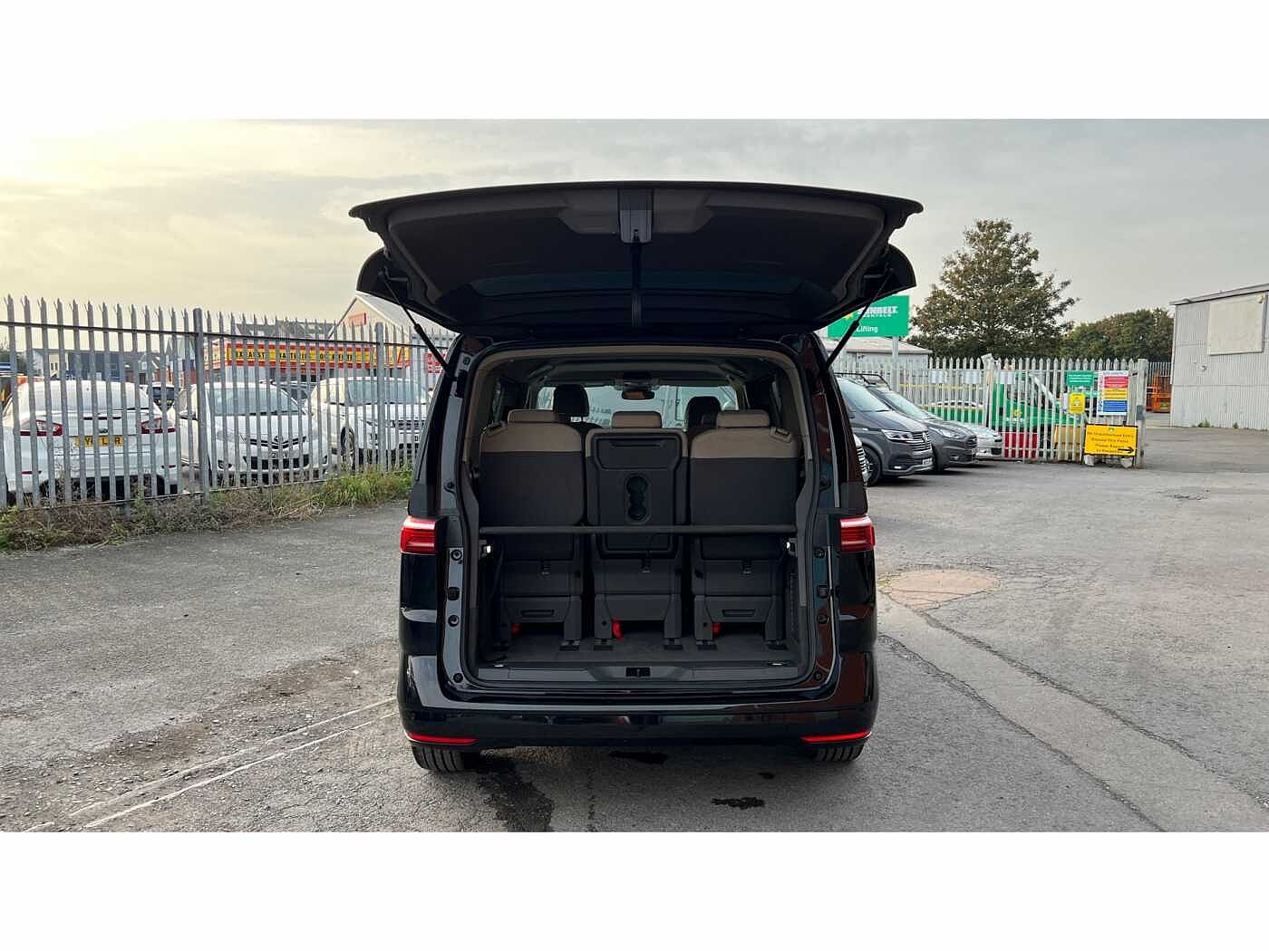 Volkswagen Multivan Life Standard 218 PS 1.4 eHybrid 6-Speed DSG
